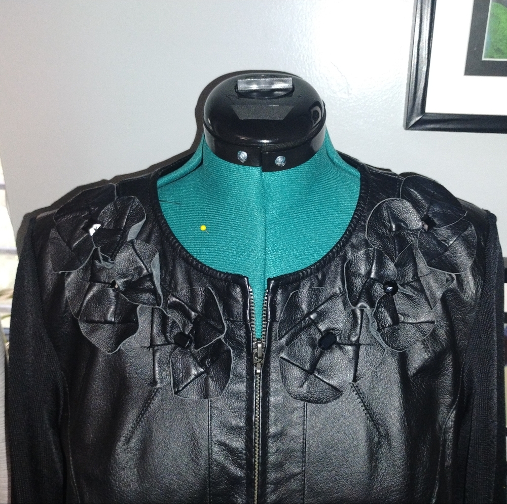 Peter Nygard Elegant Black Leather and Knit Jacket with Floral Design Sz L - Picture 5 of 13
